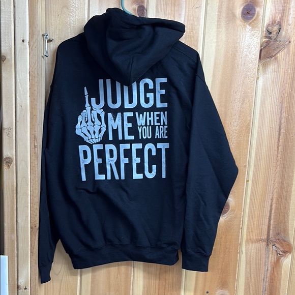 Gildan Tops - Black Graphic Hoodie